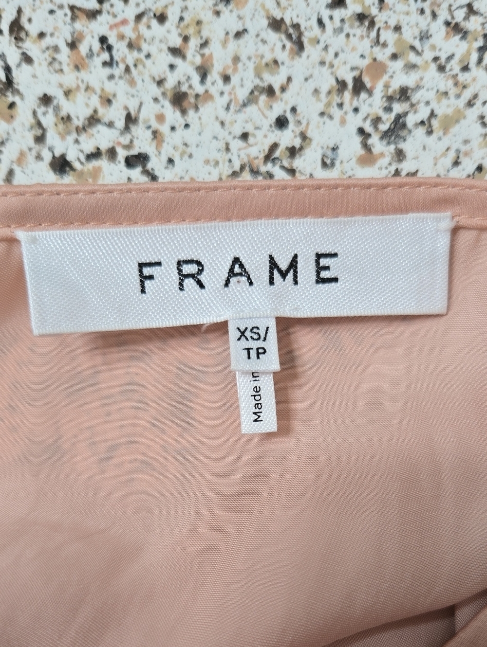 Frame Denim Blush Shirred Satin V-Neck Button-Front Top/size XS - Picture 5 of 5